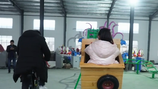 Esta montaña rusa situada en China muestra que el fitness y la diversión pueden ir de la mano  - Sputnik Mundo