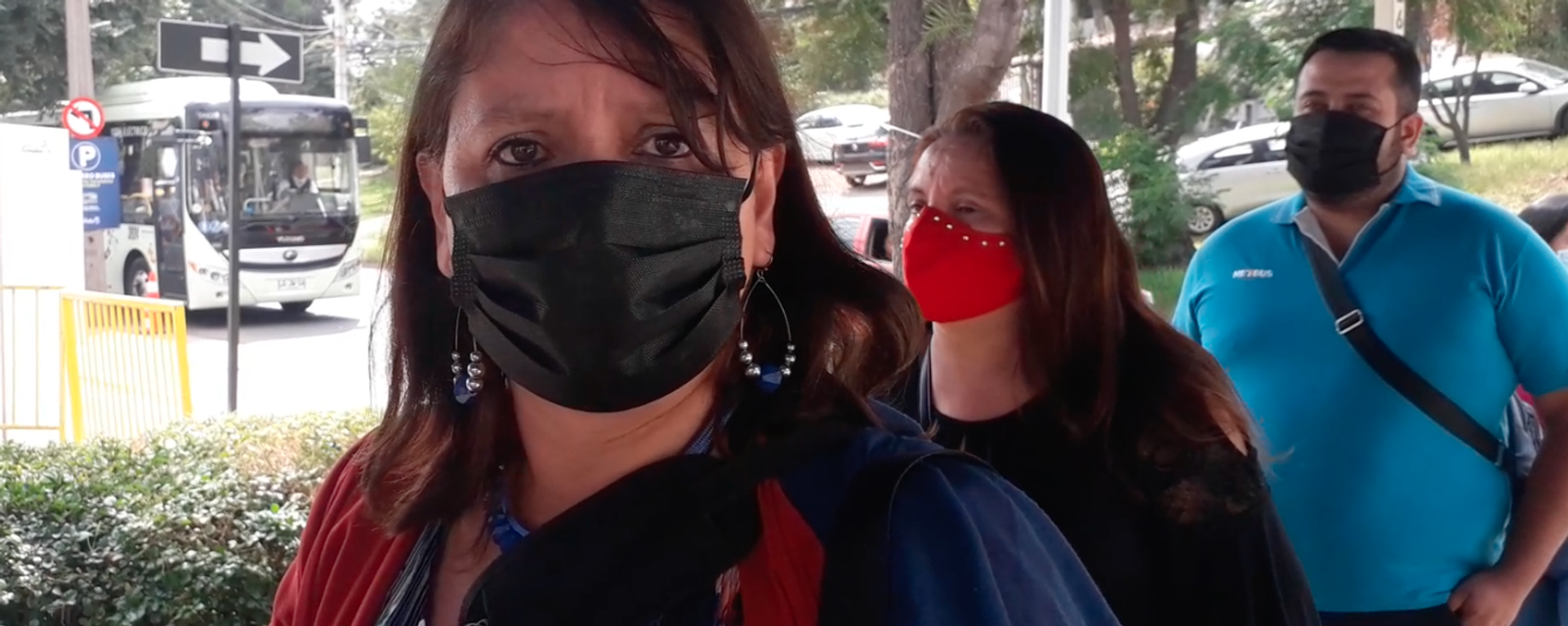 La profesora Irma Solar, en fila para recibir segunda dosis La profesora Irma Solar, en fila para recibir segunda dosis - Sputnik Mundo, 1920, 02.02.2022