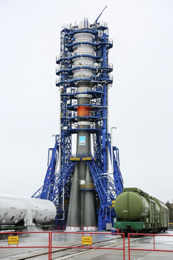 En la actualidad, desde Plesetsk, se lanzan los vehículos de transporte Angara y Soyuz con varias naves espaciales.En la foto: el lanzamiento, desde el cosmódromo de Plesetsk, del cohete de transporte Soyuz-2.1b con un satélite militar a bordo. - Sputnik Mundo