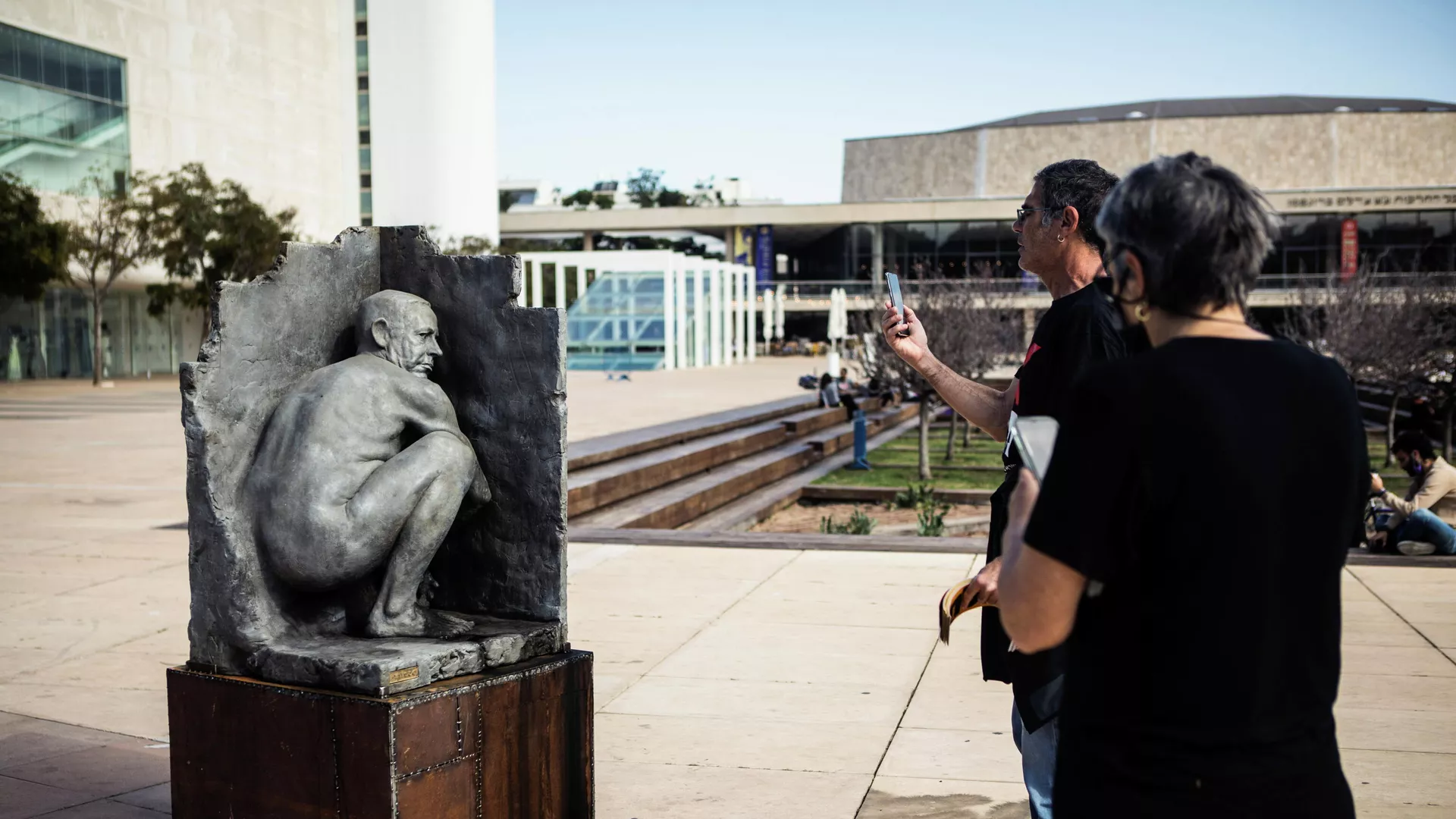 La estatua de Netanyahu haciendo sus necesidades en Tel Aviv