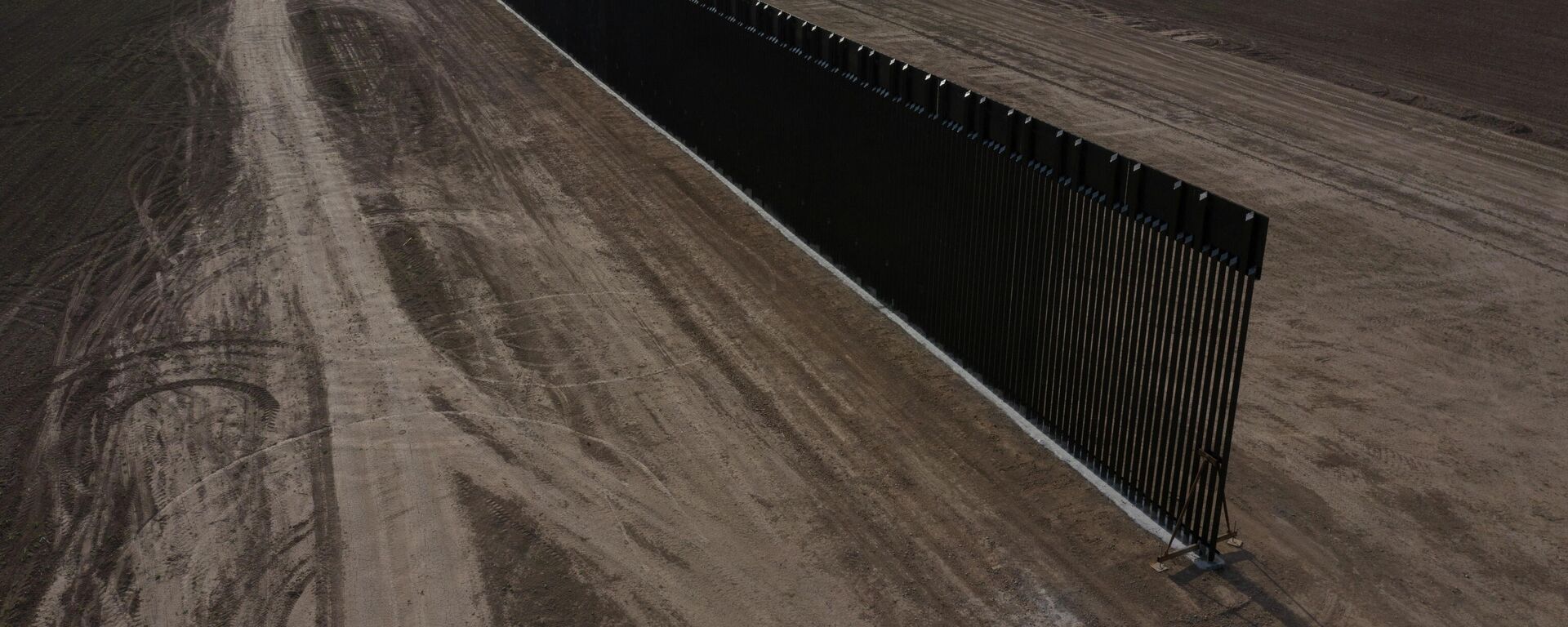 La detención de la construcción del muro fronterizo en EEUU - Sputnik Mundo, 1920, 17.03.2021