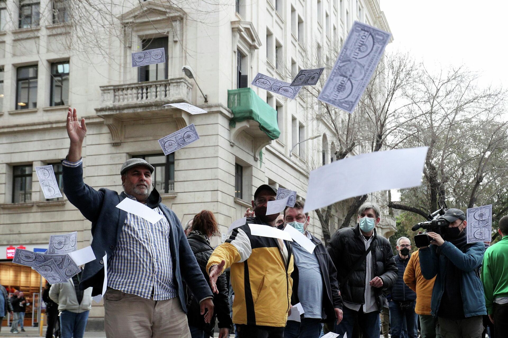 Los taxistas protestan contra el regreso de Uber a Barcelona, España Los taxistas protestan contra el regreso de Uber a Barcelona, España - Sputnik Mundo, 1920, 18.03.2021