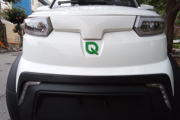 Autos eléctricos de Quantum, empresa de Cochabamba, Bolivia - Sputnik Mundo
