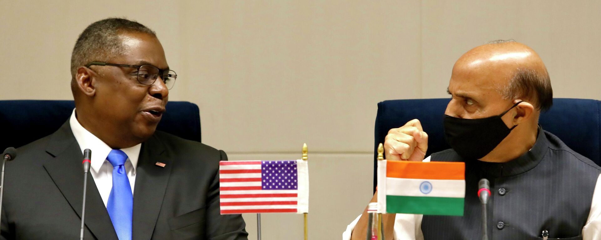 El secretario de Defensa de EEUU, Lloyd Austin, junto a su homólogo indio, Rajnath Singh El secretario de Defensa de EEUU, Lloyd Austin, junto a su homólogo indio, Rajnath Singh - Sputnik Mundo, 1920, 21.03.2021