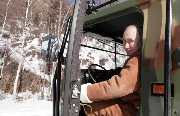 Las expediciones a la taiga siberiana desde hace mucho se han convertido en uno de los destinos favoritos de Putin. Las expediciones a la taiga siberiana desde hace mucho se han convertido en uno de los destinos favoritos de Putin. - Sputnik Mundo