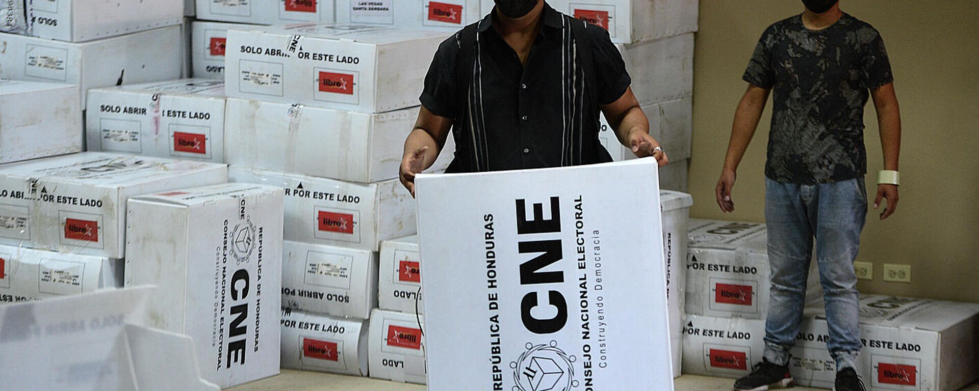 Escrutinio de los votos en las elecciones primarias de Honduras - Sputnik Mundo, 1920, 22.03.2021