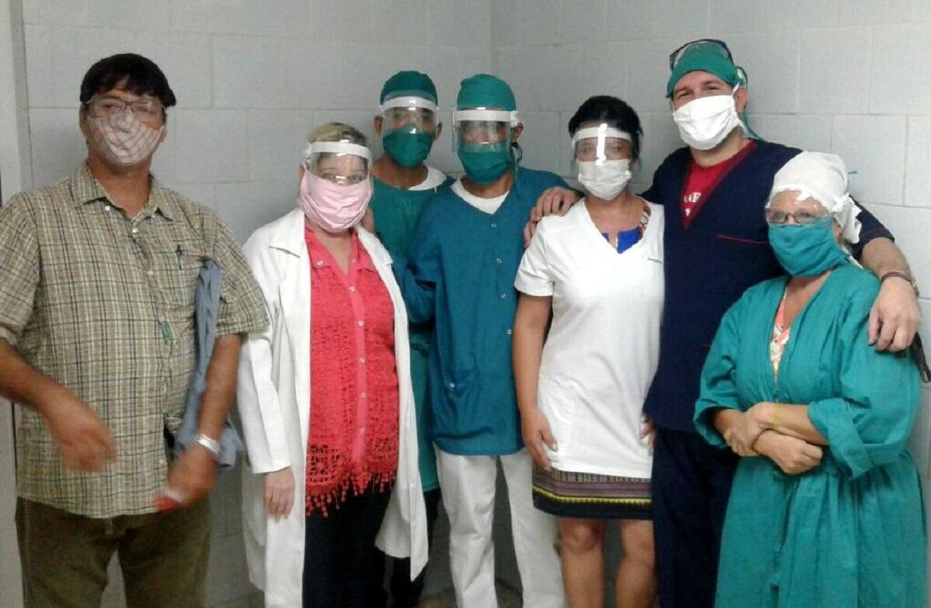 Entrega de protectores en hospitales de La Habana - Sputnik Mundo, 1920, 22.03.2021