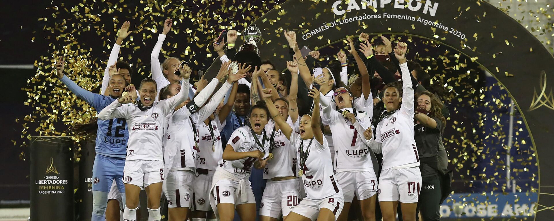Ferroviária de Brasil festeja su triunfo en la final de la Copa Libertadores femenina edición 2020 - Sputnik Mundo, 1920, 22.03.2021