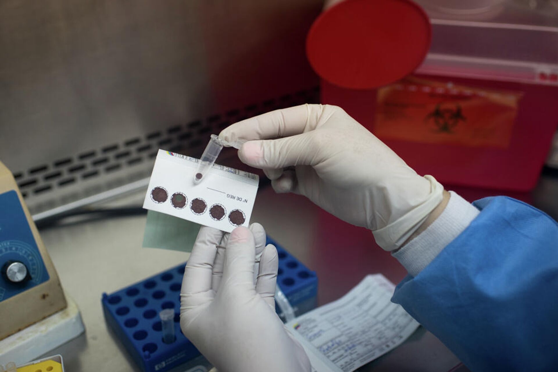 Bioanalistas venezolanos del Instituto Nacional de Higiene Rafael Rangel ponen en marcha un programa de detección a distancia del VIH en bebés de entre 0 y 18 meses con riesgo de transmisión vertical - Sputnik Mundo, 1920, 24.03.2021