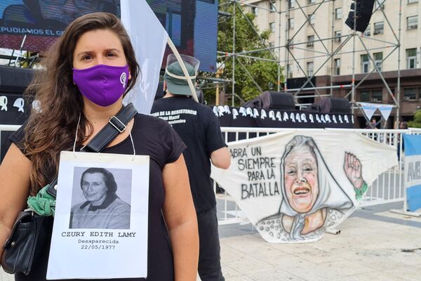 La Mesa de Encuentro Memoria, Verdad y Justicia realizó un evento especial en la Plaza de Mayo - Sputnik Mundo