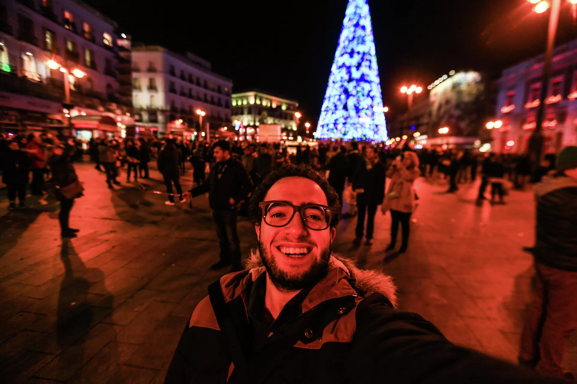 El fotoperiodista Belal Darder, su primer día en la Puerta del Sol de Madrid, en diciembre de 2016 El fotoperiodista Belal Darder, su primer día en la Puerta del Sol de Madrid, en diciembre de 2016 - Sputnik Mundo, 1920, 25.03.2021