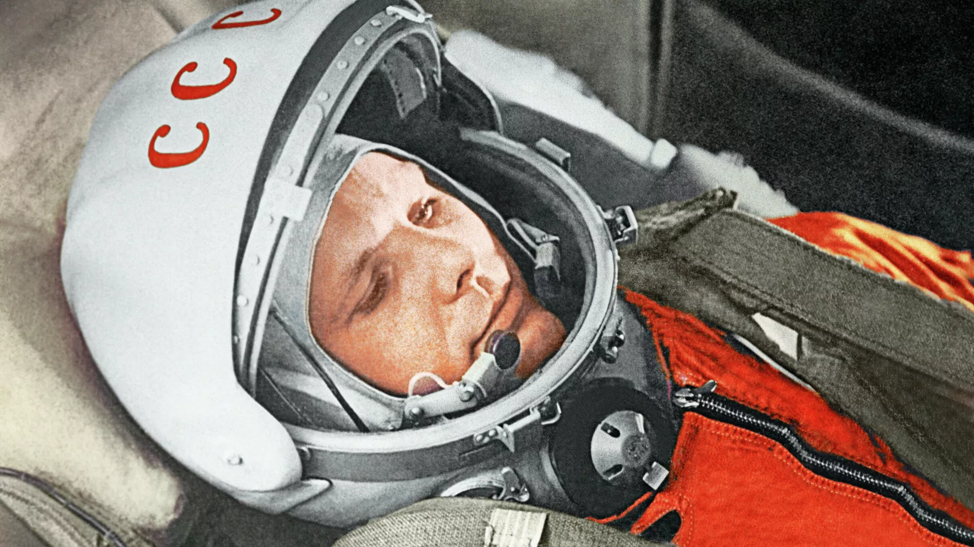 Yuri Gagarin, el primer hombre en volar al espacio Yuri Gagarin, el primer hombre en volar al espacio - Sputnik Mundo, 1920, 12.04.2022