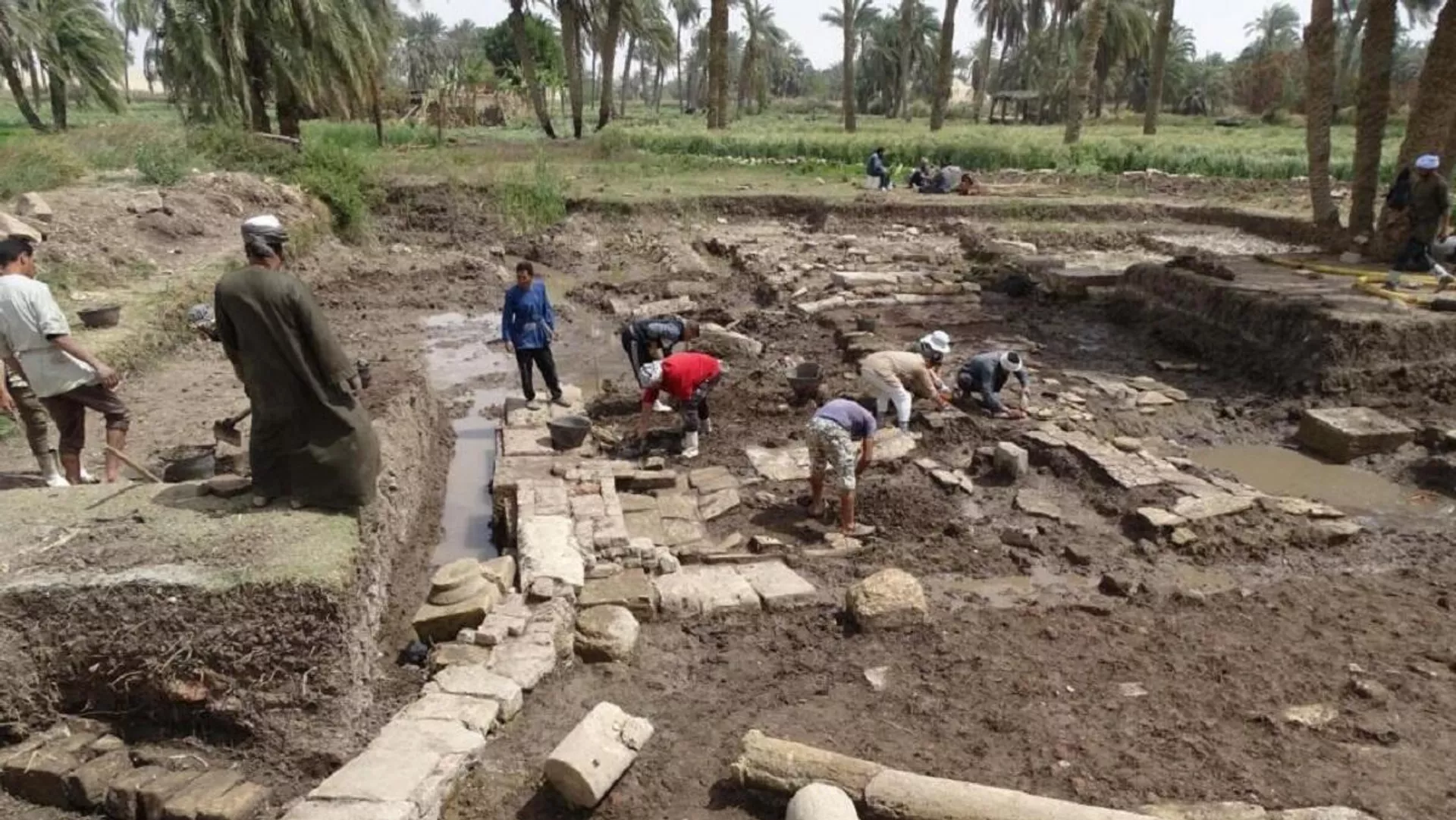 La misión arqueológica formada por el Museo Egipcio de Barcelona (España), la Universidad de Tubinga (Alemania) y el Consejo Supremo de Antigüedades de Egipto lleva a cabo las excavaciones en el yacimiento de Kom el-Ajmar Sharuna. La misión arqueológica formada por el Museo Egipcio de Barcelona (España), la Universidad de Tubinga (Alemania) y el Consejo Supremo de Antigüedades de Egipto lleva a cabo las excavaciones en el yacimiento de Kom el-Ajmar Sharuna. - Sputnik Mundo, 1920, 27.03.2021