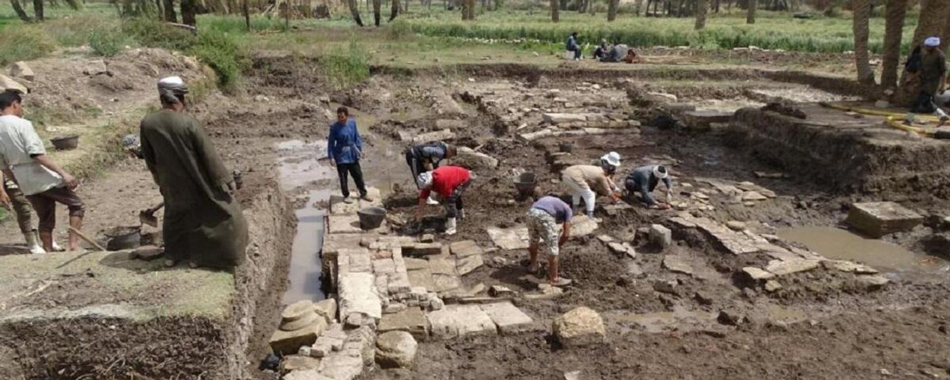 La misión arqueológica formada por el Museo Egipcio de Barcelona (España), la Universidad de Tubinga (Alemania) y el Consejo Supremo de Antigüedades de Egipto lleva a cabo las excavaciones en el yacimiento de Kom el-Ajmar Sharuna. La misión arqueológica formada por el Museo Egipcio de Barcelona (España), la Universidad de Tubinga (Alemania) y el Consejo Supremo de Antigüedades de Egipto lleva a cabo las excavaciones en el yacimiento de Kom el-Ajmar Sharuna. - Sputnik Mundo, 1920, 27.03.2021