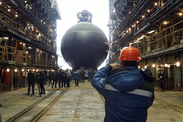 Botadura del submarino ruso Magadan Botadura del submarino ruso Magadan - Sputnik Mundo