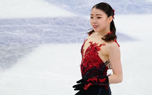 Otro aspecto que sorprende es la corta edad de sus medallistas: la campeona tenía tan solo 16 años al momento de la victoria y sus connacionales, en el segundo y tercer lugar, 24 y 16 años, respectivamente.   - Sputnik Mundo