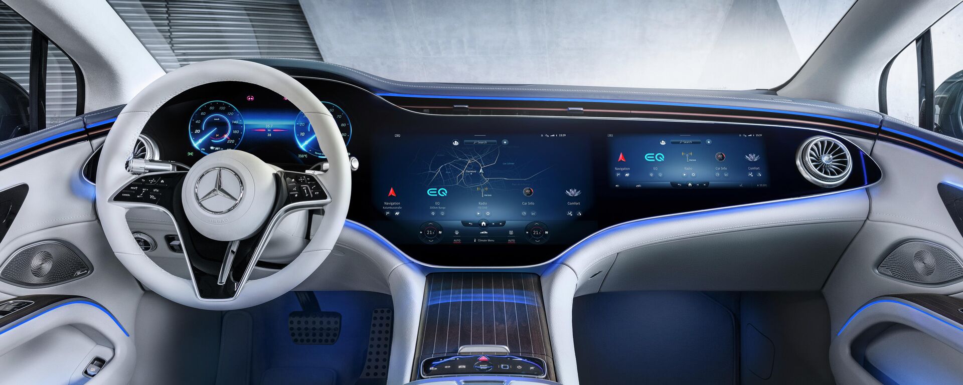 El interior del Mercedes EQS con el panel interactivo Hyperscreen - Sputnik Mundo, 1920, 28.03.2021