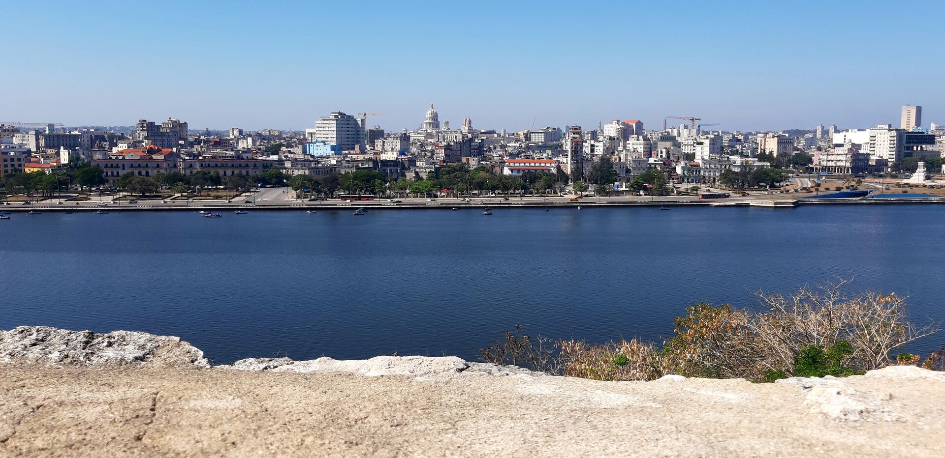 Vista de La Habana desde las fortalezas coloniales - Sputnik Mundo, 1920, 29.03.2021