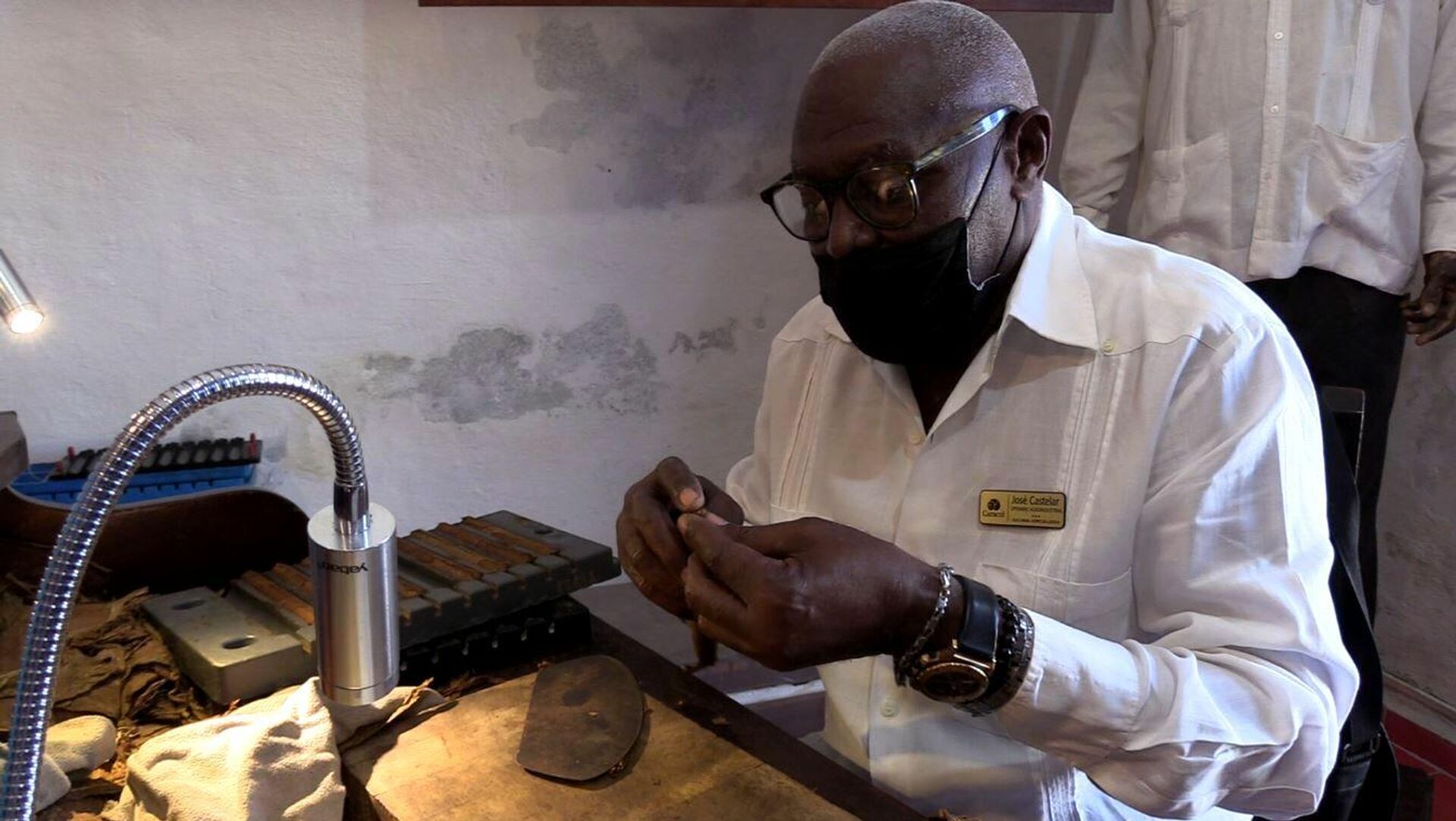 Torcedor de puros José Castelar Cairo, más conocido como Cueto - Sputnik Mundo, 1920, 29.03.2021