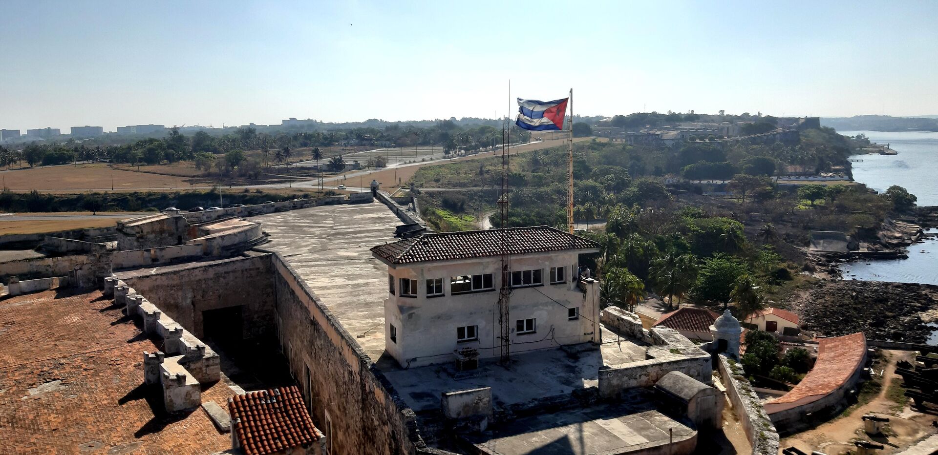 Vista del Complejo Morro-Cabaña desde el mirador del foro - Sputnik Mundo, 1920, 29.03.2021