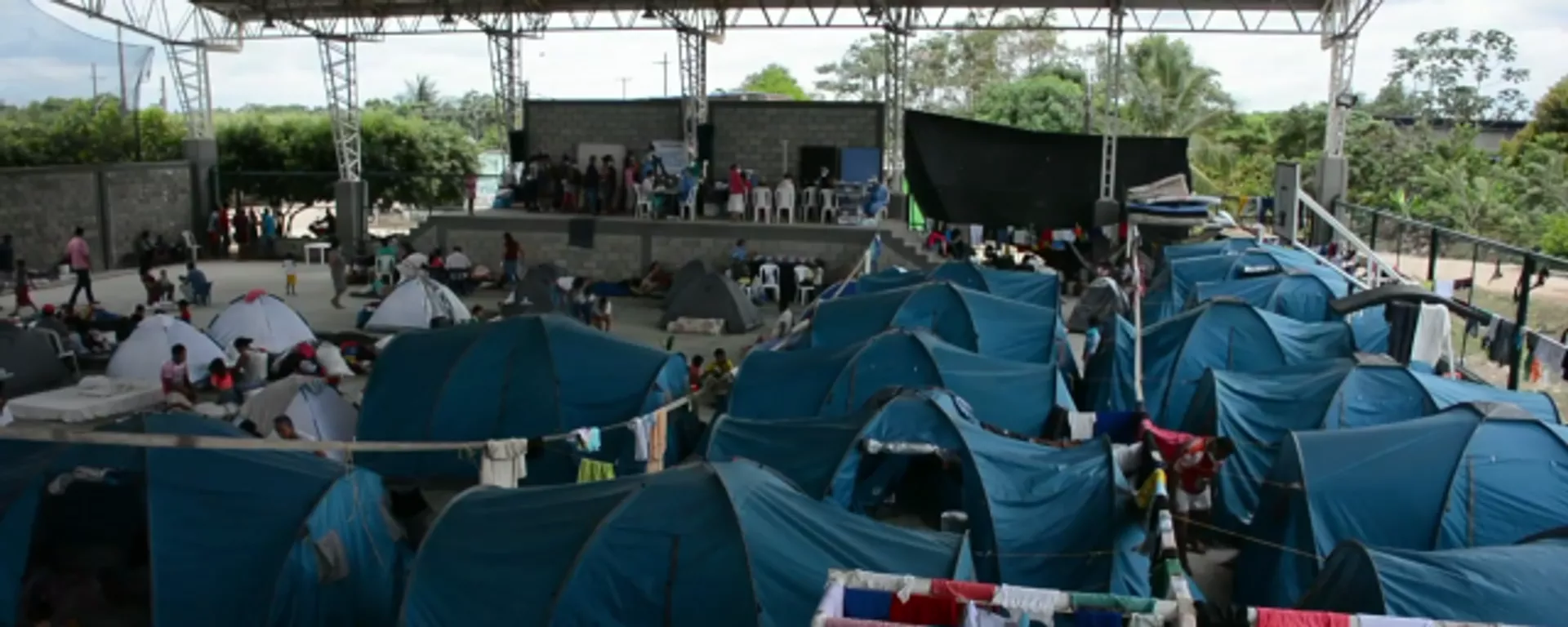 Así escaparon los migrantes venezolanos de los combates en la frontera con Colombia Así escaparon los migrantes venezolanos de los combates en la frontera con Colombia - Sputnik Mundo, 1920, 30.03.2021