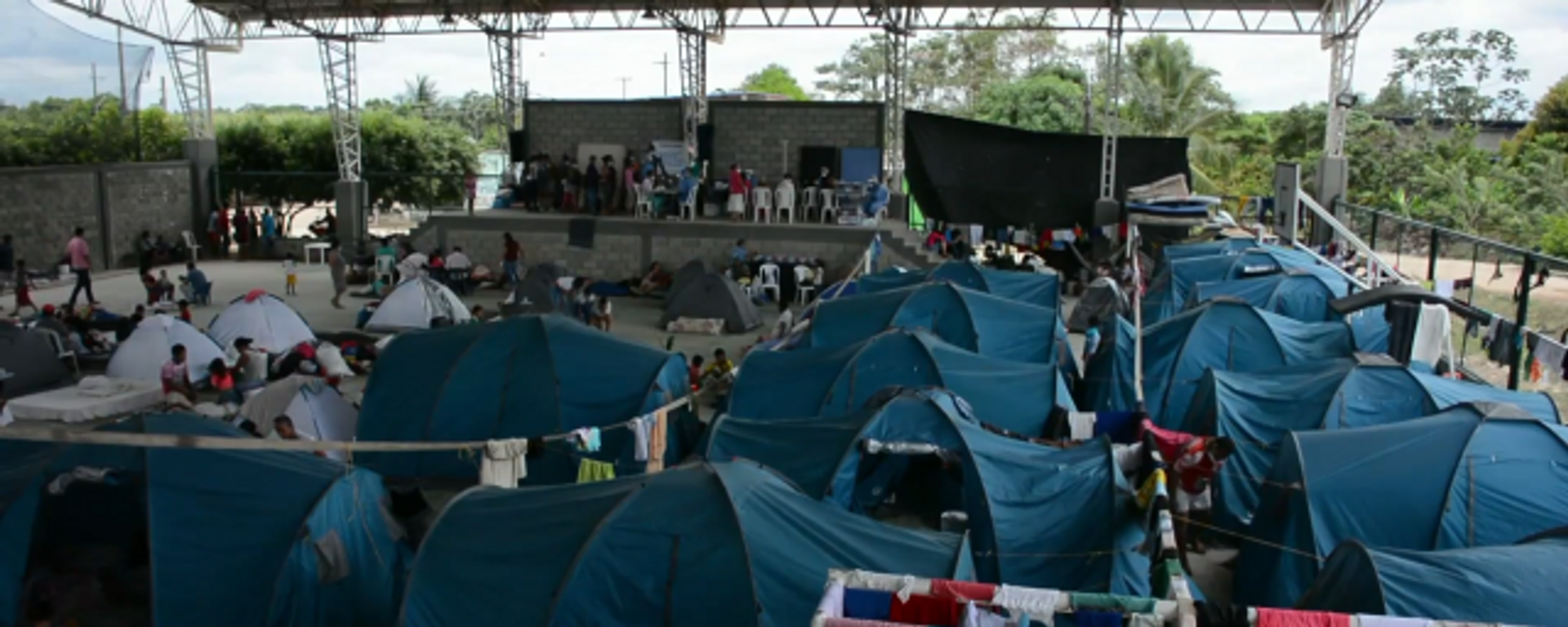 Así escaparon los migrantes venezolanos de los combates en la frontera con Colombia - Sputnik Mundo, 1920, 30.03.2021