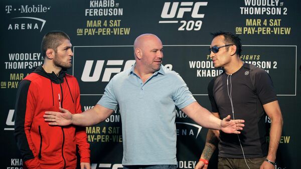 Khabib Nurmagomédov y Tony Ferguson antes de la UFC 209 - Sputnik Mundo