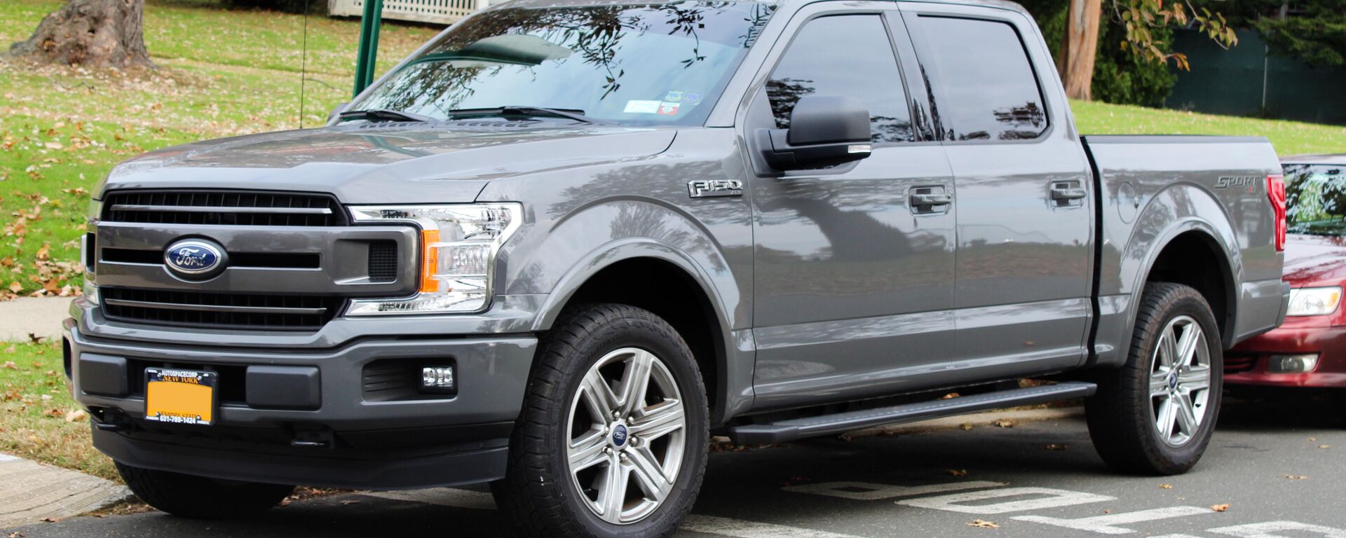  Ford F-150 XLT - Sputnik Mundo, 1920, 19.03.2021