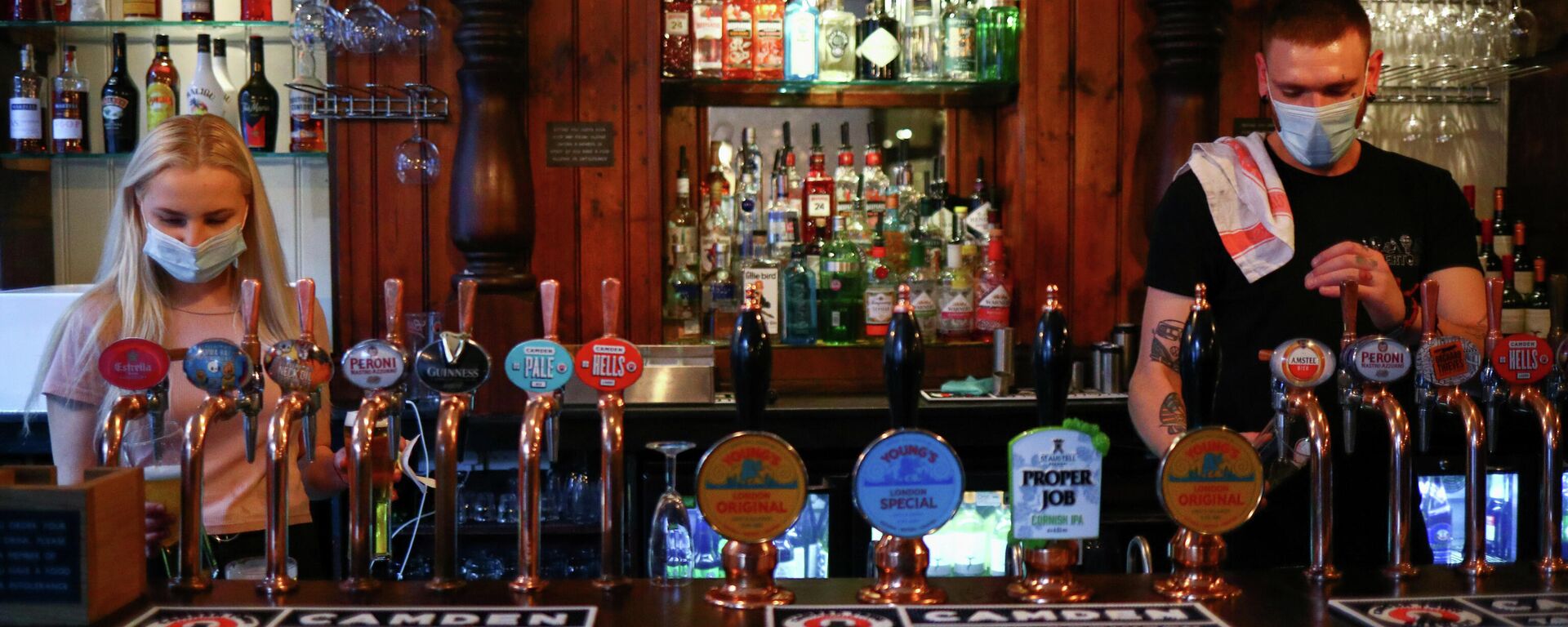 Un pub en Londres - Sputnik Mundo, 1920, 06.04.2021