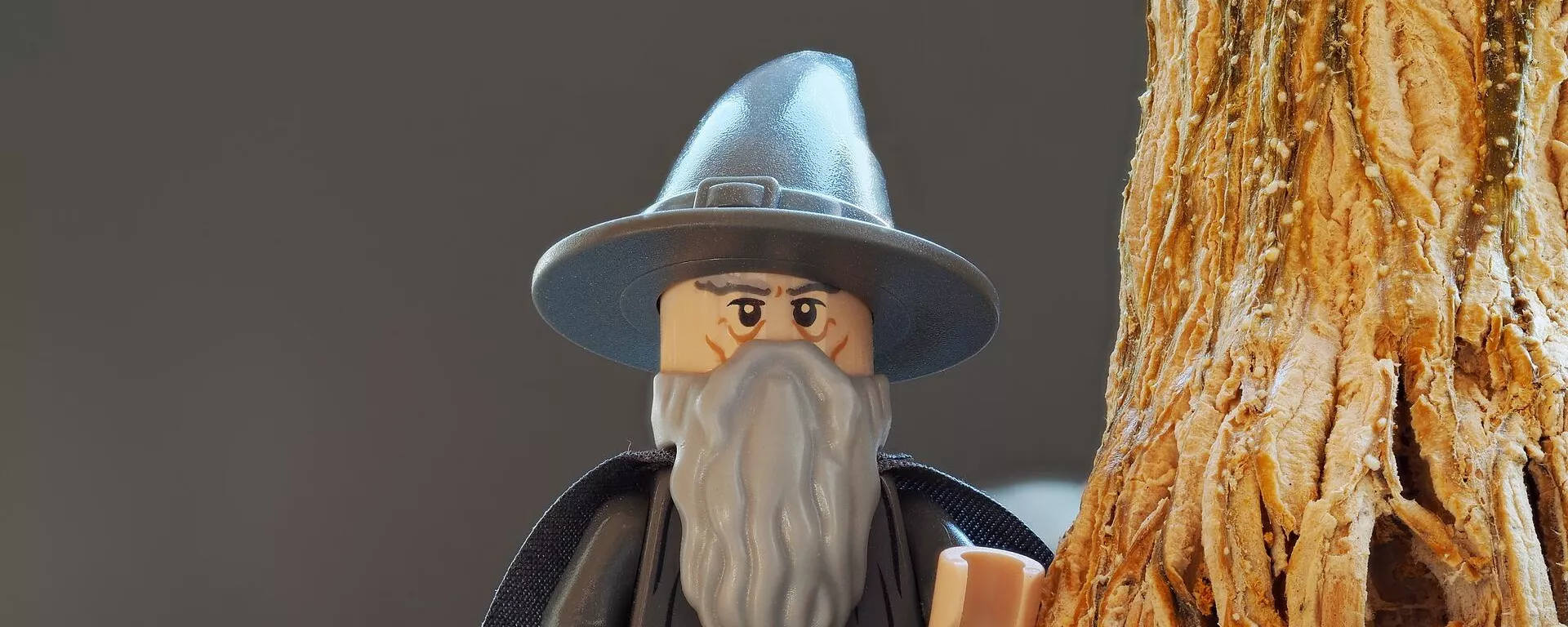 Figurilla de Gandalf, personaje del libro 'El señor de los anillos' Figurilla de Gandalf, personaje del libro 'El señor de los anillos' - Sputnik Mundo, 1920, 08.04.2021