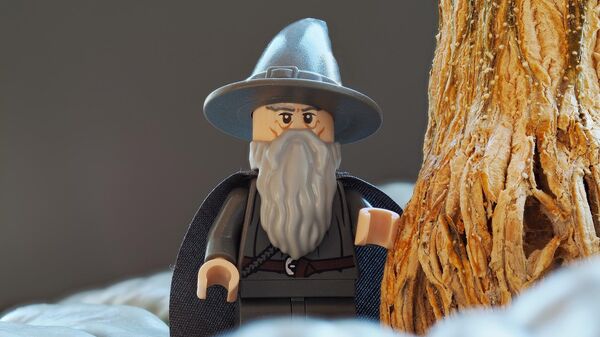 Figurilla de Gandalf, personaje del libro 'El señor de los anillos' - Sputnik Mundo