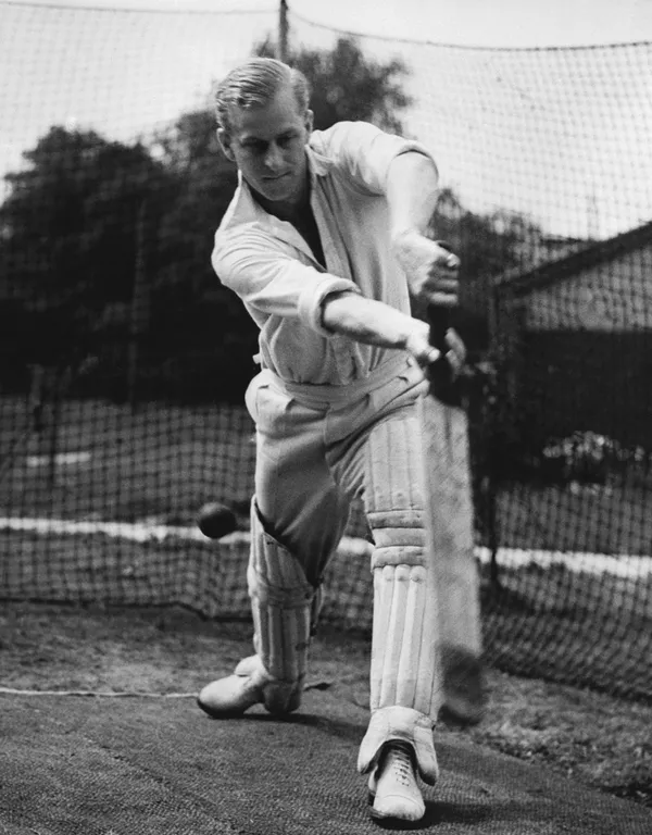 Felipe juega al cricket (31 de julio de 1947). Felipe juega al cricket (31 de julio de 1947). - Sputnik Mundo