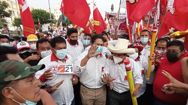 Pedro Castillo, candidato a la presidencia por Perú Libre, en su cierre de campaña electoral - Sputnik Mundo