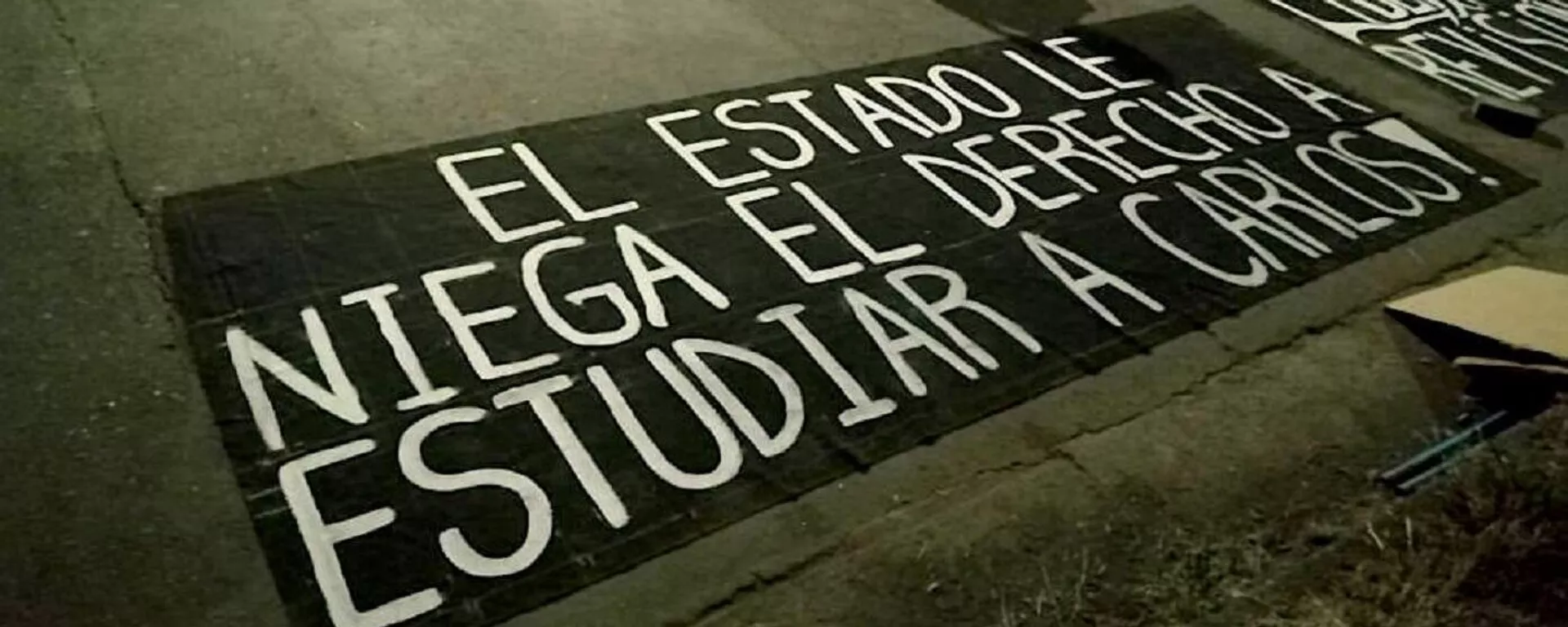 Carteles reclamando por los derechos de Carlos Peyrin Carteles reclamando por los derechos de Carlos Peyrin - Sputnik Mundo, 1920, 13.04.2021