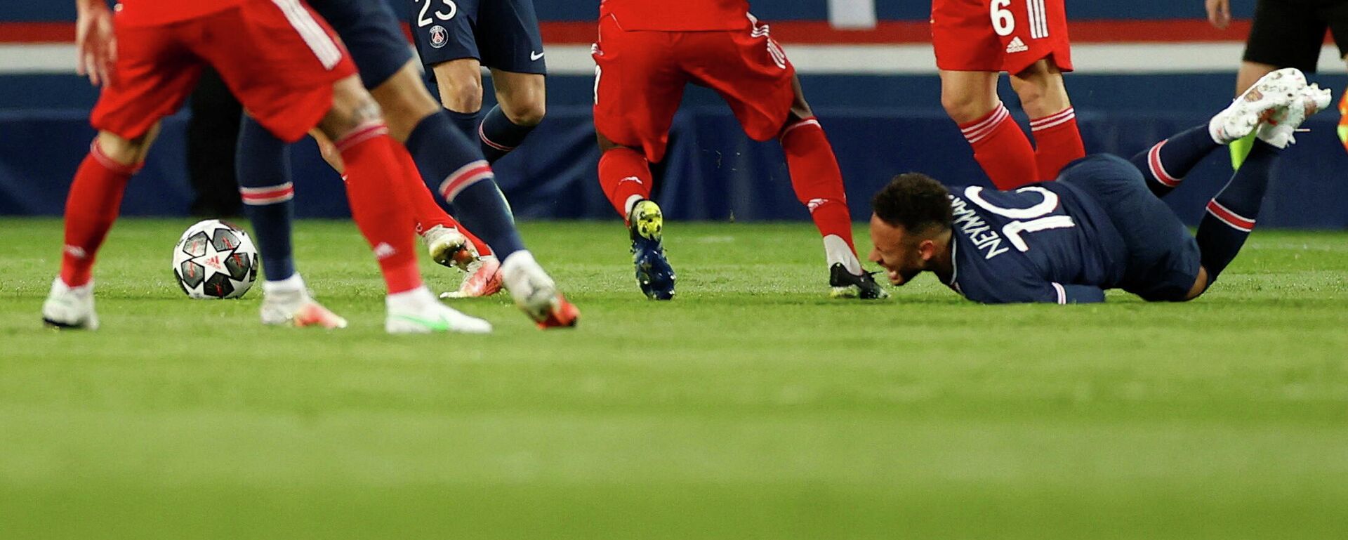 El Bayern de Múnich alemán y el Paris Saint-Germain francés durante cuartos de final de la Champions - Sputnik Mundo, 1920, 14.04.2021