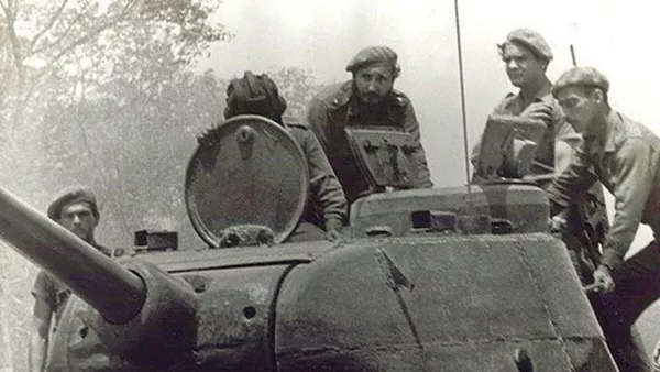 Fidel Castro en los combates de playa Girón durante la invasión de Bahía de Cochinos, en abril de 1961 - Sputnik Mundo