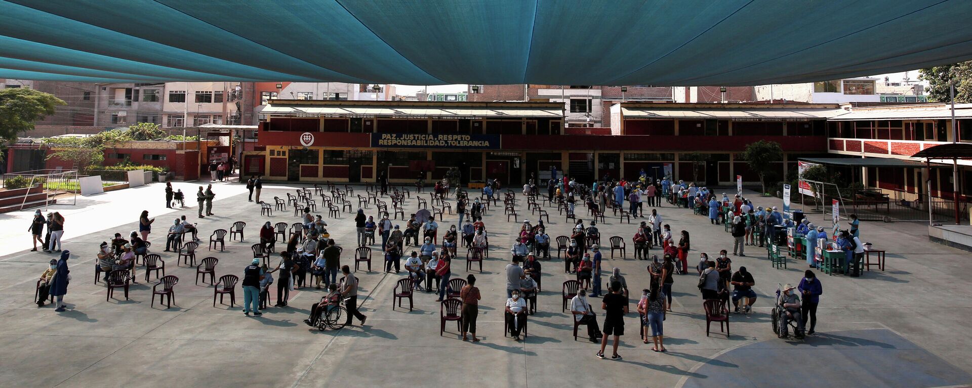 Vacunación anti-COVID en Lima, Perú - Sputnik Mundo, 1920, 15.04.2021