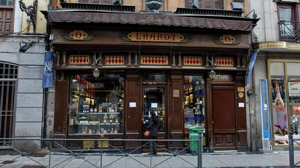 Fachada de Casa Lhardy, en Madrid - Sputnik Mundo