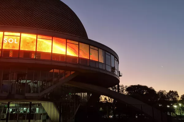 El futurístico domo, una de las construcciones icónicas de Buenos Aires, se encuentra en los parques de Palermo El futurístico domo, una de las construcciones icónicas de Buenos Aires, se encuentra en los parques de Palermo - Sputnik Mundo