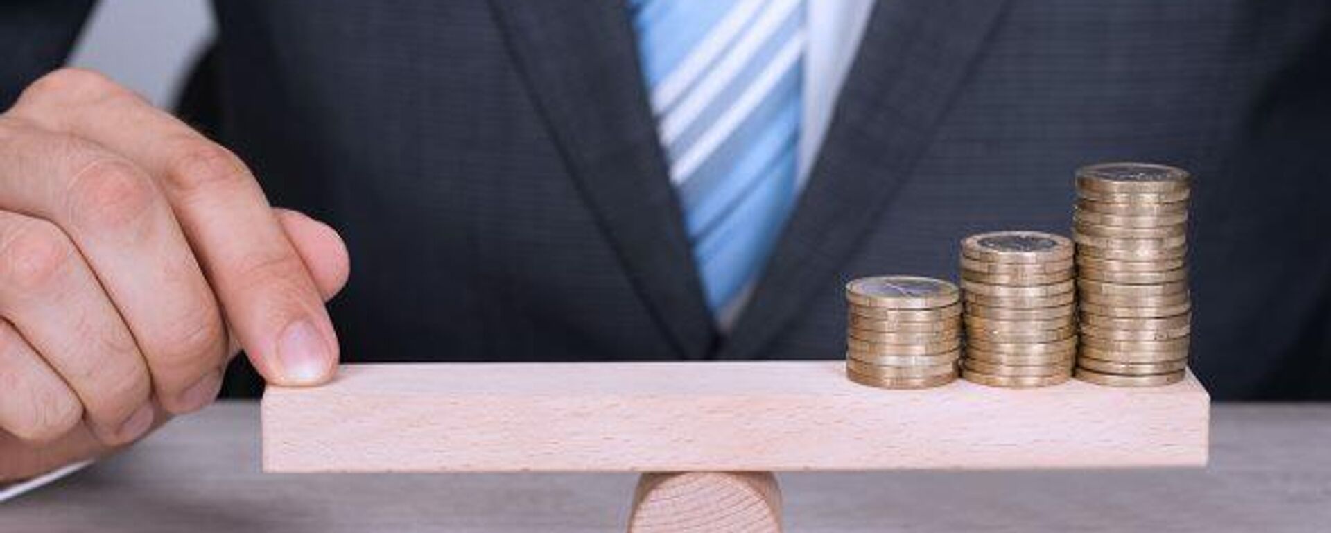 Guerra entre farmacéuticas hundirá a la UE Guerra entre farmacéuticas hundirá a la UE - Sputnik Mundo, 1920, 17.04.2021