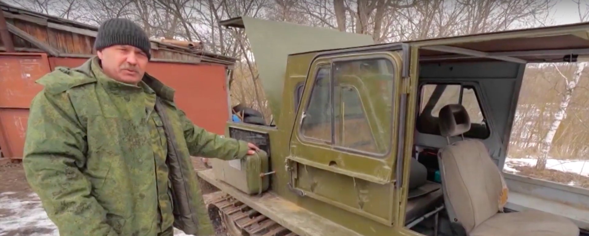 Un militar jubilado construye un tanque con sus propias manos en Rusia - Sputnik Mundo, 1920, 18.04.2021