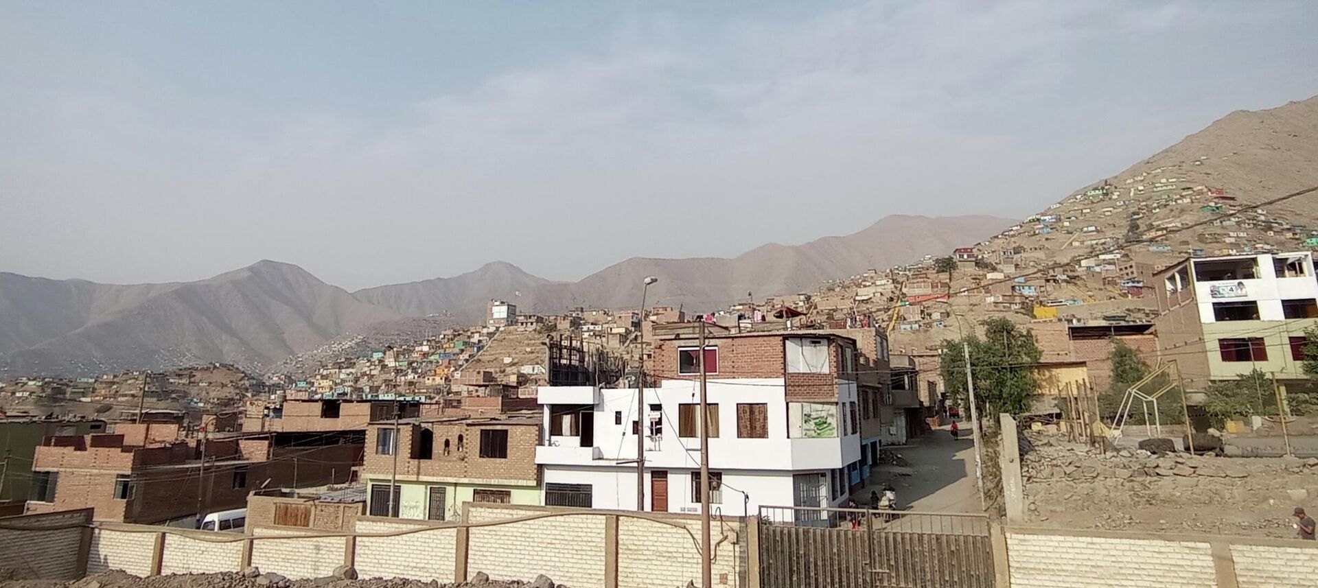 Huaycán, Perú - Sputnik Mundo, 1920, 18.04.2021