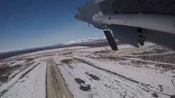 Los cazas MiG-31 rusos lanzan misiles contra blancos aéreos - Sputnik Mundo