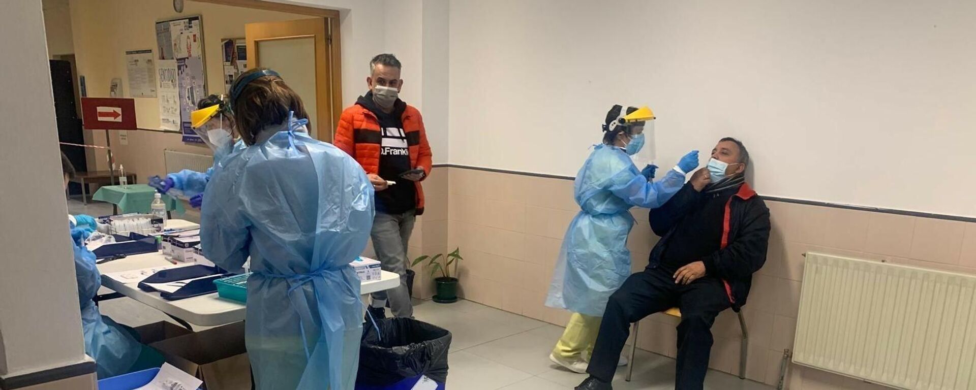 Cribado en Santiago de Compostela (A Coruña) Cribado en Santiago de Compostela (A Coruña) - Sputnik Mundo, 1920, 19.04.2021