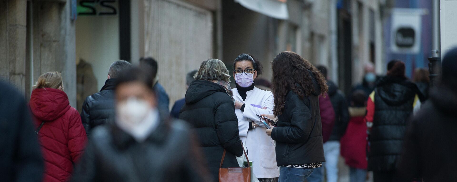 Gente paseando en las calles de Lugo - Sputnik Mundo, 1920, 06.12.2021