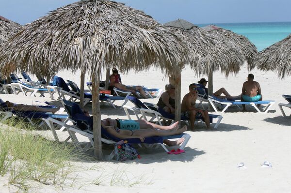 Turistas rusos en Varadero, Cuba - Sputnik Mundo