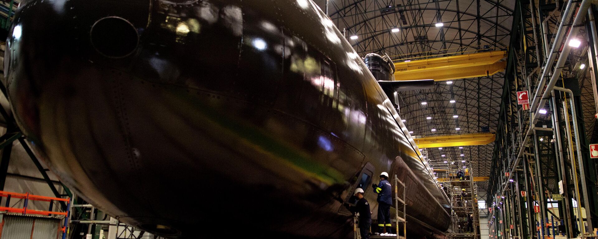 El submarino S-81 Isaac Peral en el taller en el que se ha construido - Sputnik Mundo, 1920, 22.04.2021