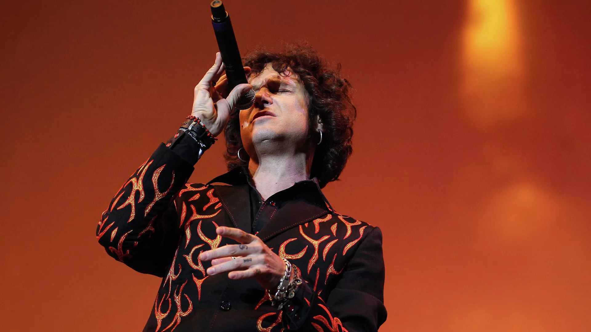 Enrique Bunbury durante un concierto en México Enrique Bunbury durante un concierto en México - Sputnik Mundo, 1920, 01.03.2022