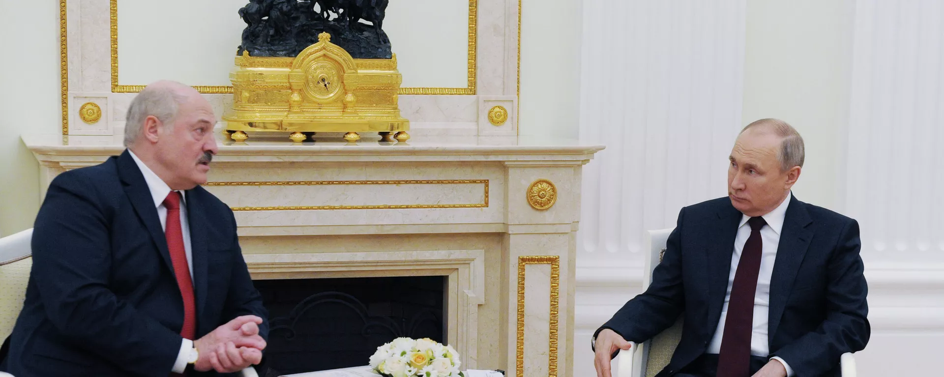 El presidente de Bielorrusia, Alexandr Lukashenko, y el presidente ruso, Vladímir Putin El presidente de Bielorrusia, Alexandr Lukashenko, y el presidente ruso, Vladímir Putin - Sputnik Mundo, 1920, 22.04.2021