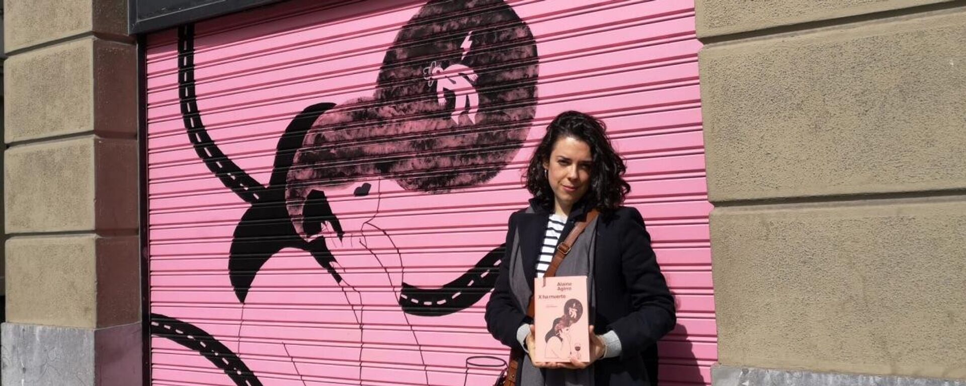 Alaine Aguirre, escritora vasca ganadora de varios premios de la crítica y el público, con su novela X ha muerto Alaine Aguirre, escritora vasca ganadora de varios premios de la crítica y el público, con su novela X ha muerto - Sputnik Mundo, 1920, 23.04.2021